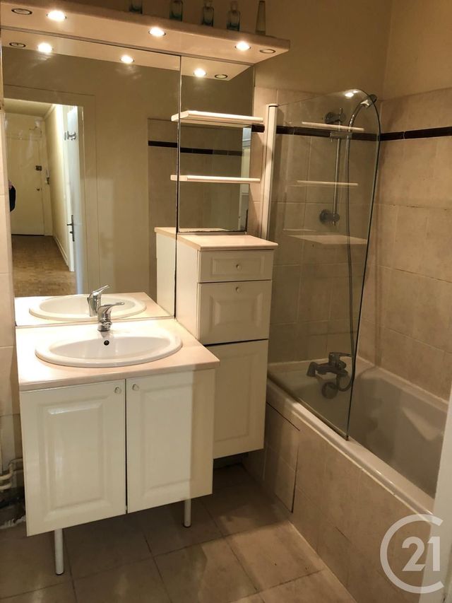 Appartement F3 à louer - 3 pièces - 59,75 m2 - Paris - 75020 - ILE-DE-FRANCE