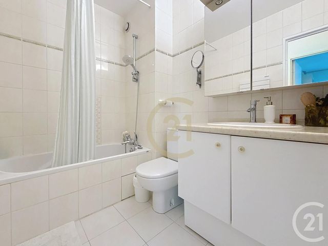 Afficher la photo en grand Appartement F2 à vendre - 2 pièces - 49,15 m2 - Paris - 75012 - ILE-DE-FRANCE