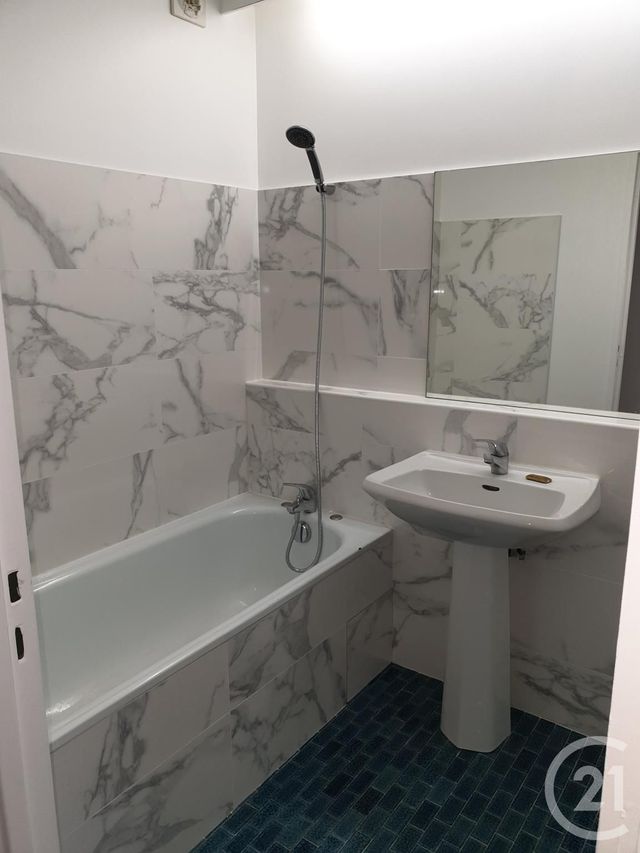 Appartement F5 &agrave; louer - 5 pi&egrave;ces - 106,45 m2 - Paris - 75012 - ILE-DE-FRANCE